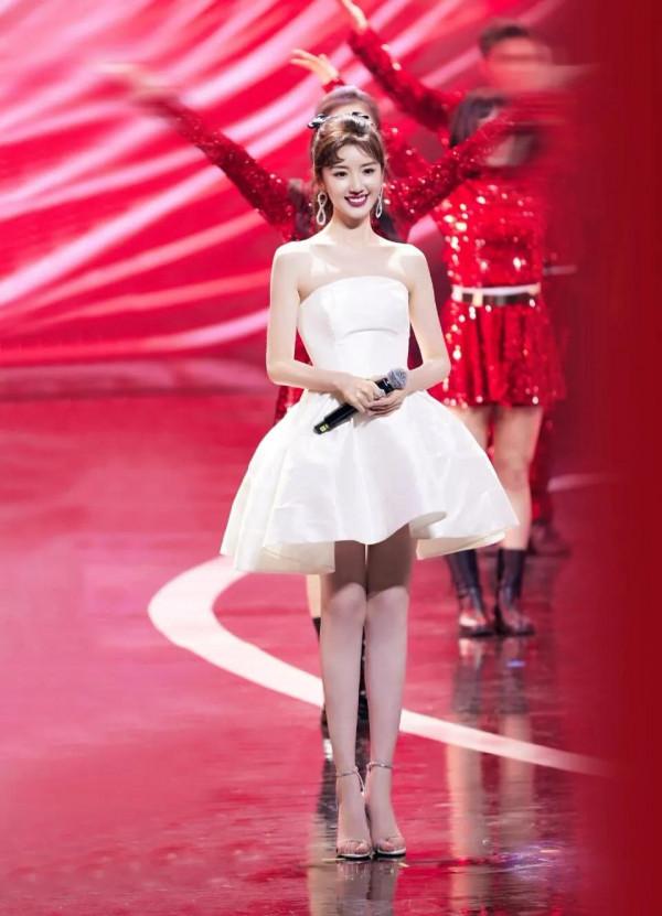 美圖分享‖寶藏女孩毛曉彤 美圖分享‖寶藏女孩毛曉彤