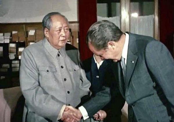 1972年尼克松嫌毛主席贈4兩紅茶太“摳門”,周總理如何巧妙化解 1972年尼克松嫌毛主席贈4兩紅茶太“摳門”,周總理如何巧妙化解