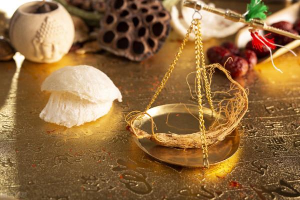 大學教授服中藥治更年期，導致肝衰竭？提醒：這類中藥建議少碰