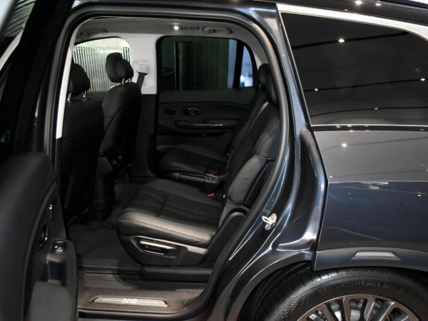 國產電動車的帶頭品牌，配置高動力強，實拍蔚來ES8