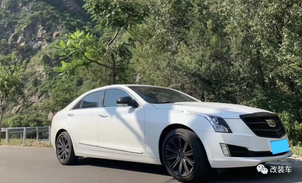 輪上310匹馬力的凱迪拉克ATS-L,偏時崩壞了四套排氣和一顆渦輪? 輪上310匹馬力的凱迪拉克ATS-L,偏時崩壞了四套排氣和一顆渦輪?