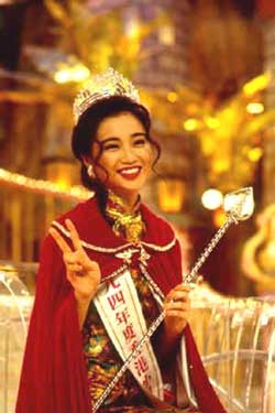 2002年，“一代妖男”羅文去世，為何鄧光榮在葬禮上怒罵劉鑾雄？