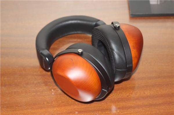 HiFiMAN HE-R10平板奈米振膜封閉式頭戴式HIFI音樂耳機開箱 HiFiMAN HE-R10平板奈米振膜封閉式頭戴式HIFI音樂耳機開箱