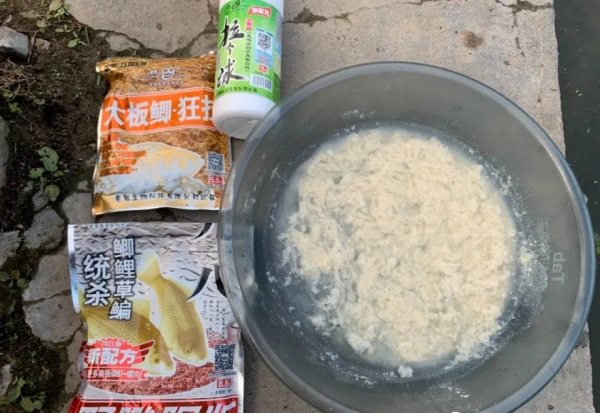 大雪過後野釣不喜歡用蟲餌,不妨試試這兩款拉餌,效果不比蟲餌差 大雪過後野釣不喜歡用蟲餌,不妨試試這兩款拉餌,效果不比蟲餌差