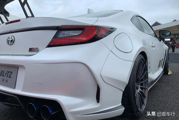 90年代JDM​的既視感,素雅外表下的GR86居然隱藏著強悍的戰鬥屬性 90年代JDM​的既視感,素雅外表下的GR86居然隱藏著強悍的戰鬥屬性