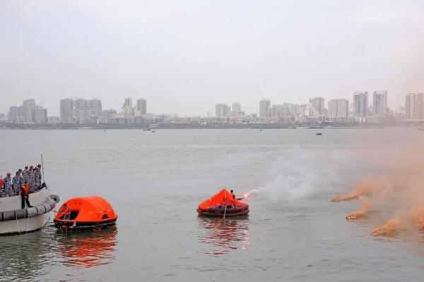 聞令即戰！十里軍港起“硝煙”