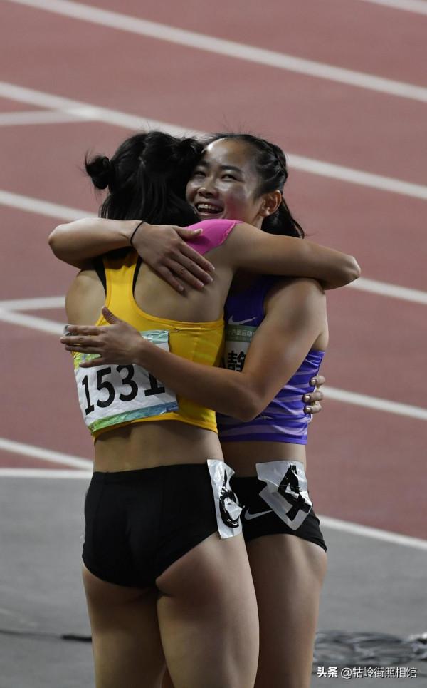 全運會女子百米奪冠 哪吒頭的葛曼棋如同踩上了風火輪