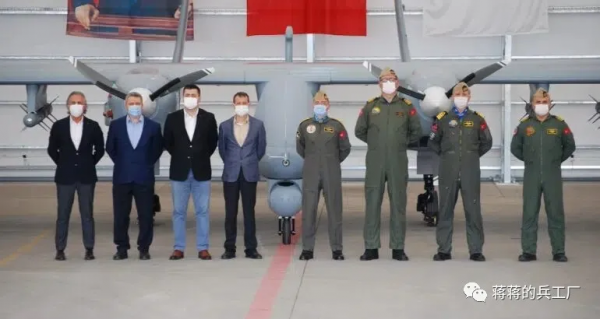 土耳其大型無人機服役，可持續飛行50小時，超越全球鷹