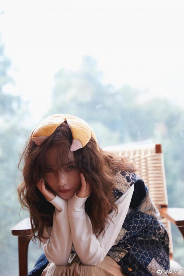 蔡文靜羊毛卷秋日雜誌封面 蔡文靜羊毛卷秋日雜誌封面