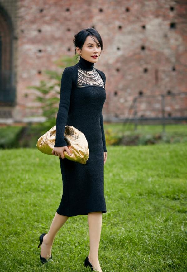 50歲的俞飛鴻，越來越有女人味