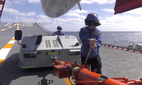 她，00後，在黎巴嫩……