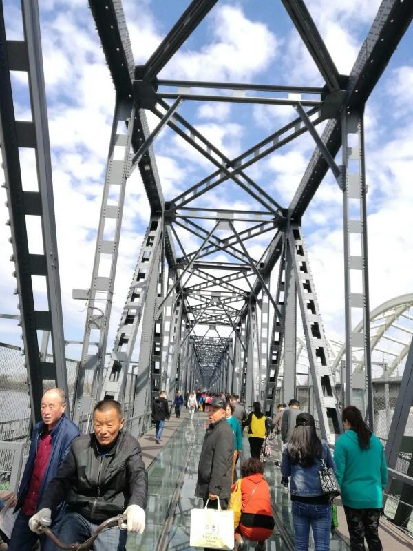 一橋飛架南北,天塹變通途 一橋飛架南北,天塹變通途