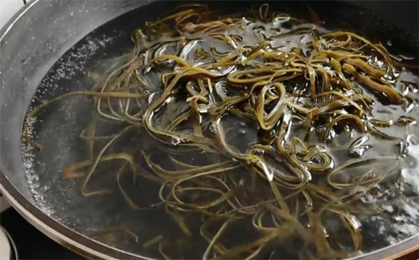 難怪飯店涼拌海帶絲那麼好吃,做法訣竅告訴你,脆嫩爽口又開胃 難怪飯店涼拌海帶絲那麼好吃,做法訣竅告訴你,脆嫩爽口又開胃