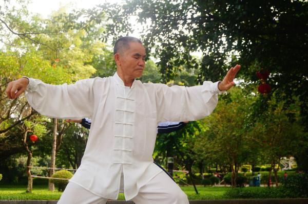 “陰氣漸長、陽氣衰退”,秋季養生應先養肺!助你免遭陰氣傷伐 “陰氣漸長、陽氣衰退”,秋季養生應先養肺!助你免遭陰氣傷伐