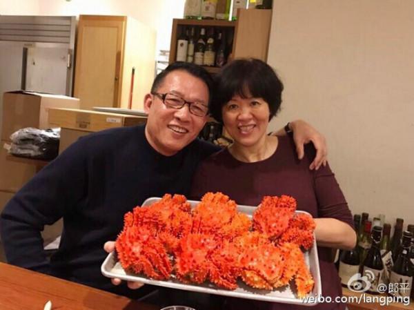 郎平：2段婚姻3段情，年過五旬遇真愛，被“平凡”丈夫寵成小女人