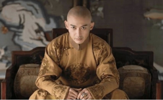 康熙最長壽的兒子，手握重權卻不參與奪嫡，70歲被乾隆重用