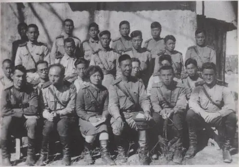 刑場上,戰士親手槍殺12名同志後自殺,只為用槍聲傳出情報 刑場上,戰士親手槍殺12名同志後自殺,只為用槍聲傳出情報