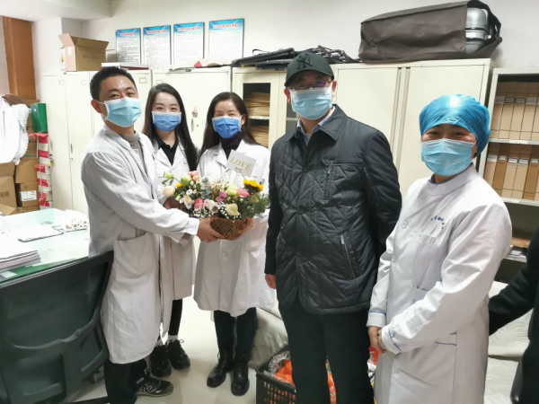 河南省胸科醫院呼吸病醫院：開診慰問關懷到，濃濃情意暖心房
