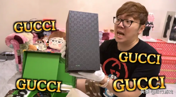 日本最大的遊戲博主買了臺1萬美元的限量版Xbox並直播開箱