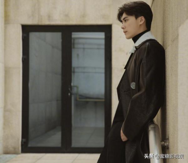 李易峰顏值回春？最新穿搭不輸超模？網友：無人生還的水平