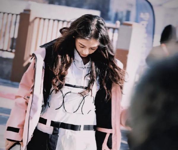 angelababy和虞書欣節目滑雪照被爆，那個是你喜歡的型別