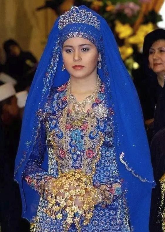 天選之女？17歲女孩從平民蛻變王妃，坐鑲金勞斯萊斯出嫁