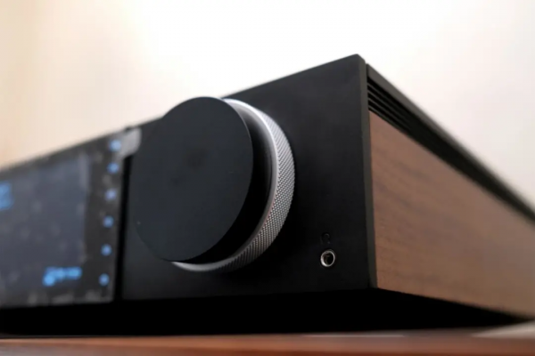 劍橋新款超級旗艦一體機 EVO 150 與4款音箱的搭配效果