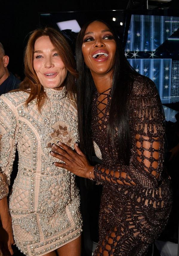 53歲法國前第一夫人重返T臺!穿水鑽裙同框LV太子妃,依然女神範 53歲法國前第一夫人重返T臺!穿水鑽裙同框LV太子妃,依然女神範