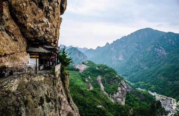 這些門票價格高昂的名山大川，去過一次的遊客也許不會再去