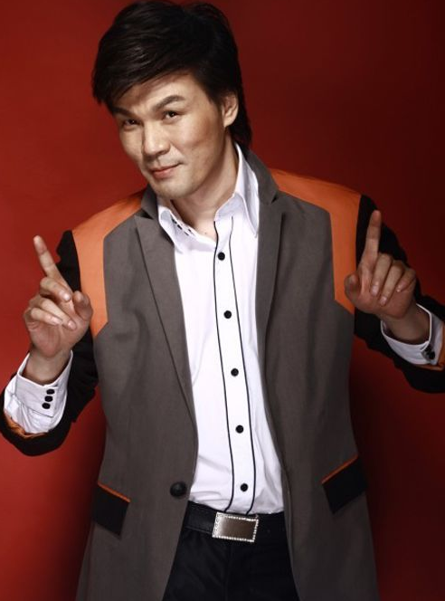 曾經主持界一哥李彬，因病退出大眾視野，現今迴歸，已大不如前