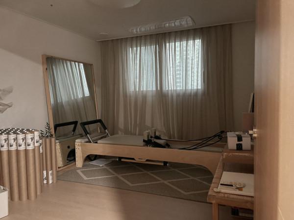 “簡裝”很滿意，人生第一套房75㎡，客廳多功能隨時切換生活狀態