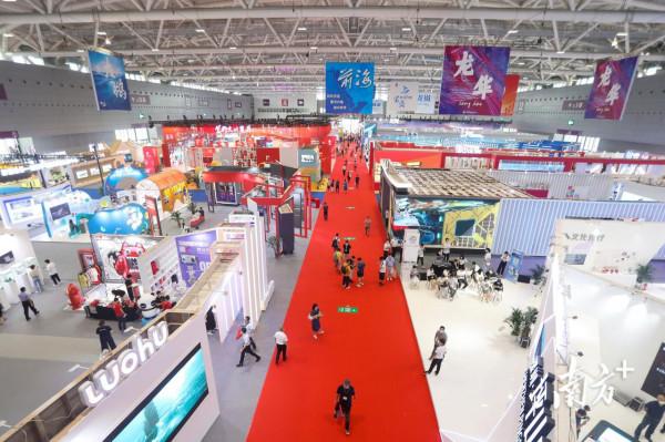 圖集|“月球一號”發射!快來文博會體驗“VR登月” 圖集|“月球一號”發射!快來文博會體驗“VR登月”