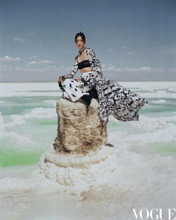 五大刊11月刊封面大賞 王俊凱楊洋李現劉雯Angelababy江疏影劉詩詩