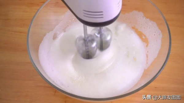 橙子皮別扔,用來做蛋糕絕了,柔軟蓬鬆,香味四溢 橙子皮別扔,用來做蛋糕絕了,柔軟蓬鬆,香味四溢