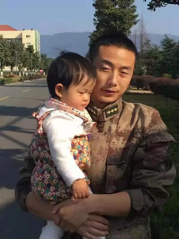 這才是軍人家庭的靠山