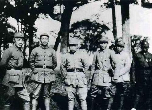 皖南事變後，我軍兩名幹部突圍成功卻被當成烈士，他們結局如何？