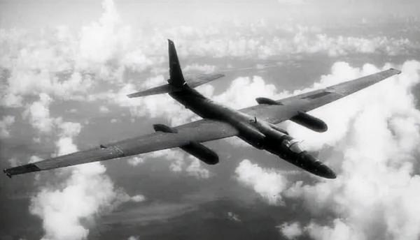 1959年,美蔣偵察機騷擾,上級命令:等一等?嶽振華當機立斷:打 1959年,美蔣偵察機騷擾,上級命令:等一等?嶽振華當機立斷:打