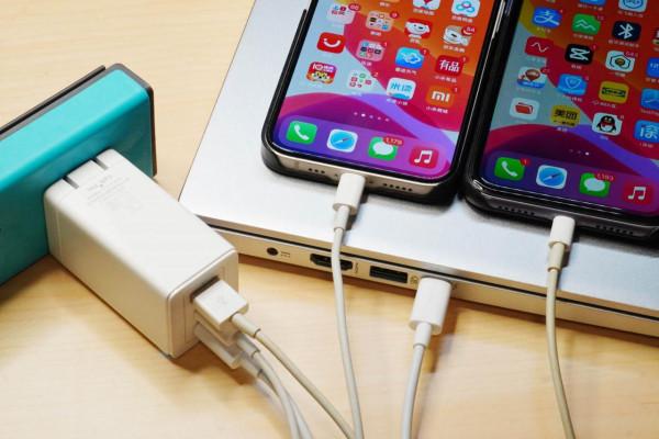 三口皆快充,功率自分配,更小巧的倍思GaN Pro 65W充電器評測 三口皆快充,功率自分配,更小巧的倍思GaN Pro 65W充電器評測