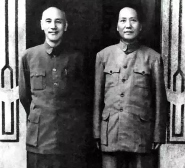 46年毛主席撤離延安時，在牆上給胡宗南留下24字，胡看後大笑不止