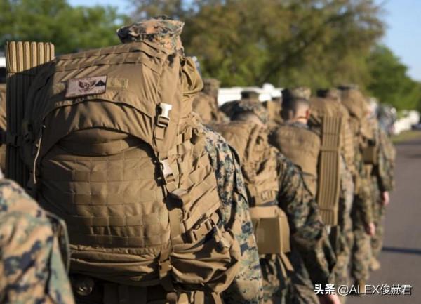 單兵平均負重53公斤，現代美軍身上這都是背了些什麼？