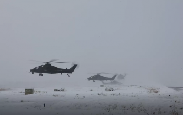 聚焦演兵場│​鐵翼飛旋，陸航雄鷹礪兵高原錘鍊打仗本領