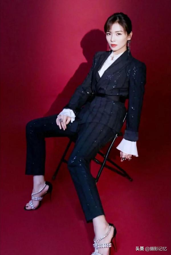 劉濤：如花似月的容貌