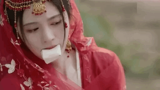 戴孝、坐牢、逃難、被綁架、身陷火場都要美美的，不怪觀眾不買賬