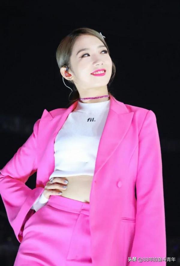 “宇宙少女”孟美岐 “宇宙少女”孟美岐