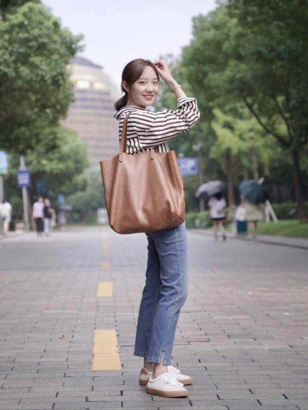 國慶出遊上衣別帶太多,這幾款絕對夠了,讓你青春減齡又時尚 國慶出遊上衣別帶太多,這幾款絕對夠了,讓你青春減齡又時尚