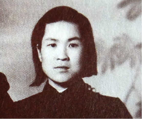 賀怡周文楠見面抱頭痛哭，閒聊中毛主席感慨：王淑蘭仍是我毛家人