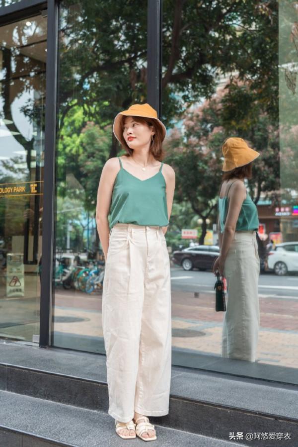 認真過秋的女人,早就備上“奶奶裙、奶奶褲”了,優雅不說還顯瘦 認真過秋的女人,早就備上“奶奶裙、奶奶褲”了,優雅不說還顯瘦