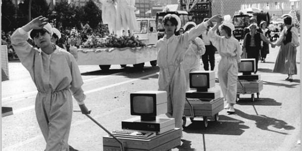 逸飛:為實現“完美”計劃經濟,保加利亞曾看向計算機產業 逸飛:為實現“完美”計劃經濟,保加利亞曾看向計算機產業