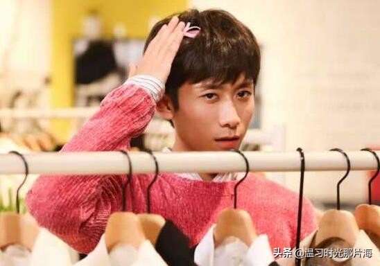 什麼叫演技炸裂？這些人一人分飾兩角，對比分明，圈粉無數