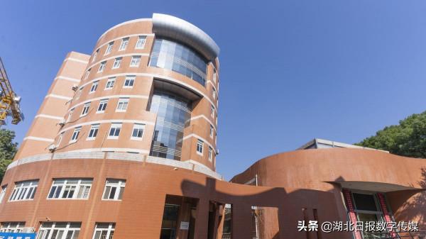 “翻”出新花樣，看華中師大新學年華麗“72變”